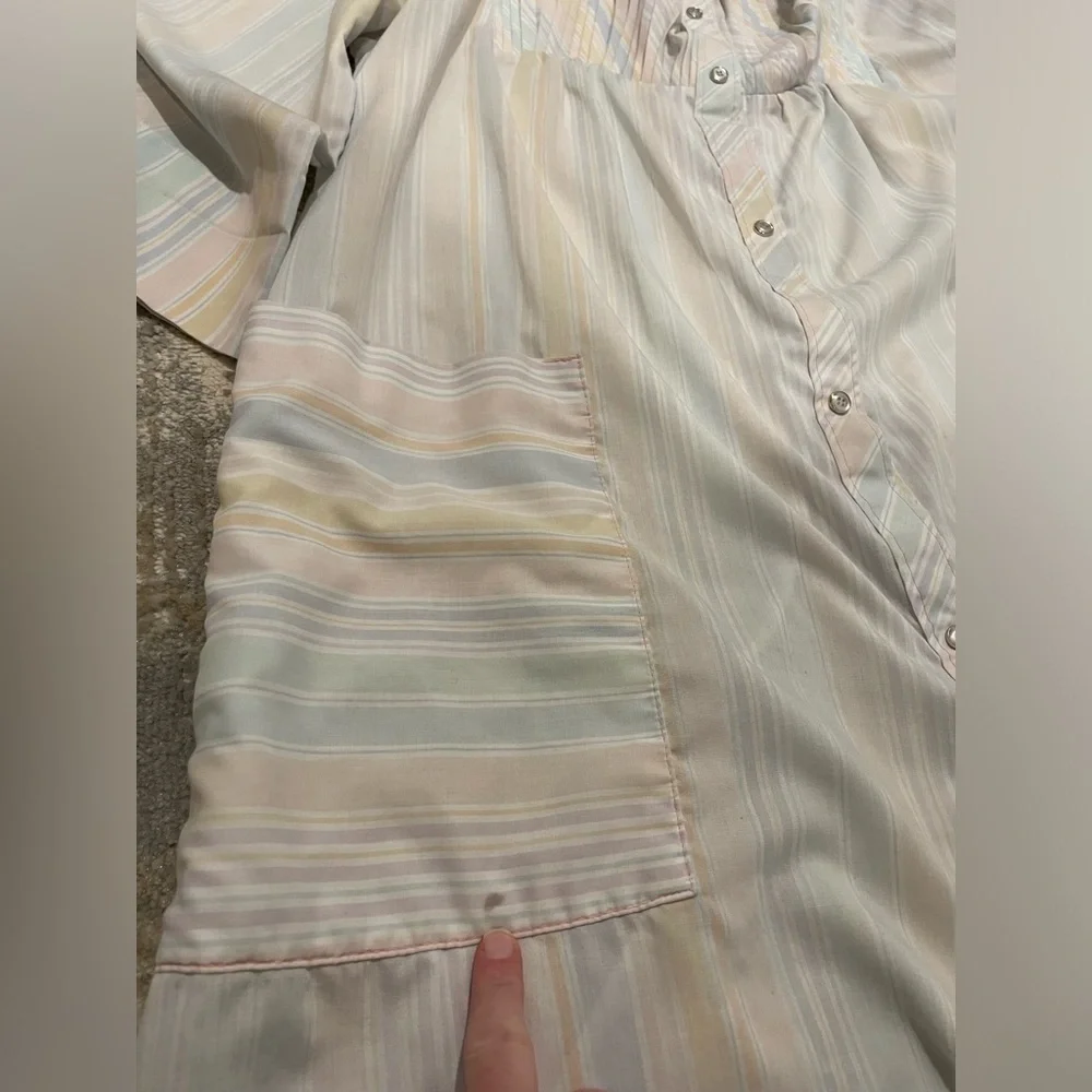 Retro Pastel GrannyCore House Coat Gown, Vintage Pleated Detail, Snap Buttons